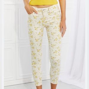 Judy Blue Mid Rise Floral Print Skinny Jeans